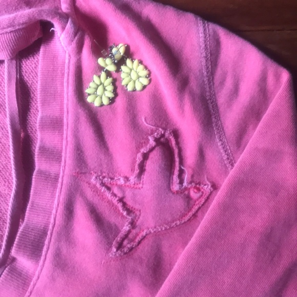 An ADORABLE cover for cool nights on the beach 🏝 - Picture 4 of 5